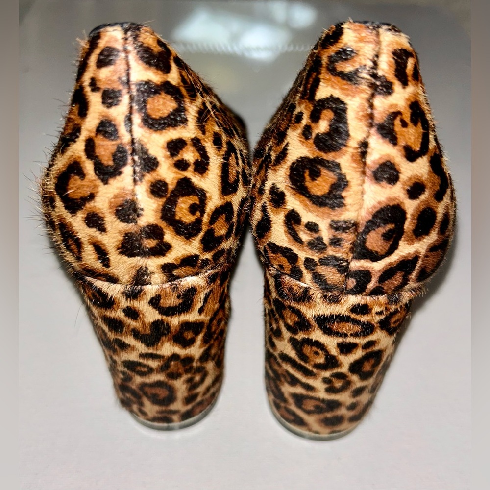 NWOB White House Black Market Leopard-Print Calf Hair Pointed Toe Pumps - Picture 2 of 8